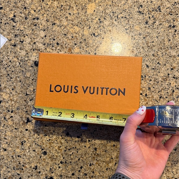 Louis Vuitton Vibrant Orange Gift Box - Picture 3 of 3